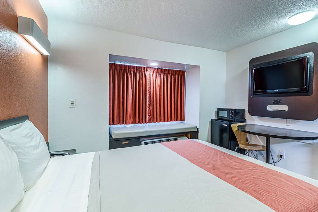 Motel 6 Simpsonville SC Greenville - photo 5