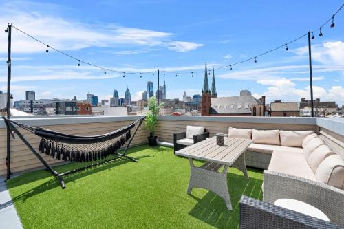 Brand New Dbl Unit Roofdeck Outdoor Patio in Philadelphia, United States