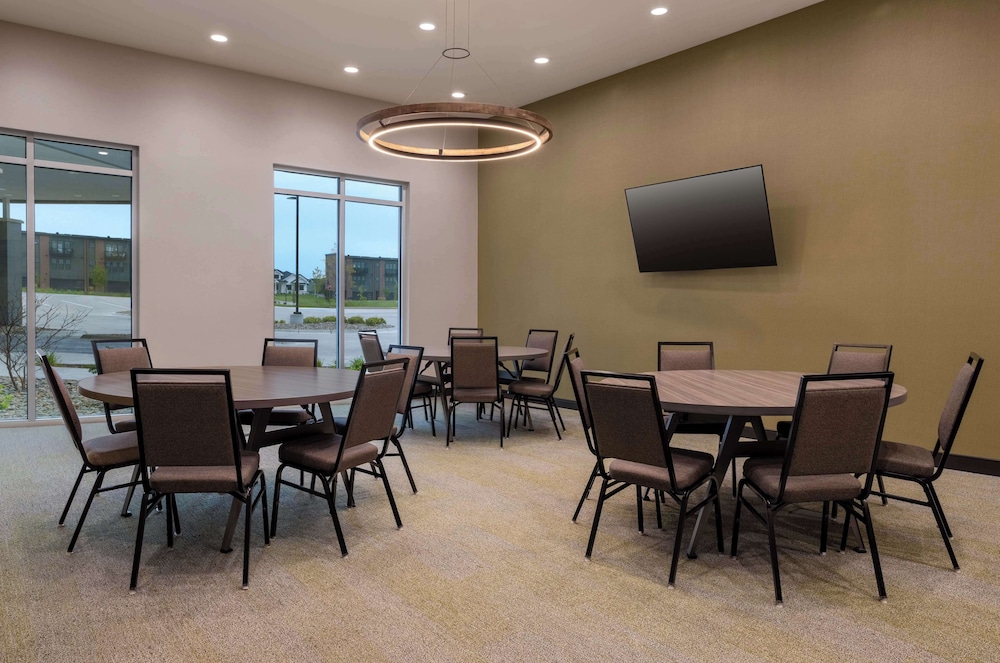 Home2 Suites by Hilton Ankeny - photo 50