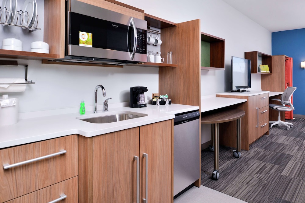 Home2 Suites by Hilton Tampa Downtown Channel District - photo 31