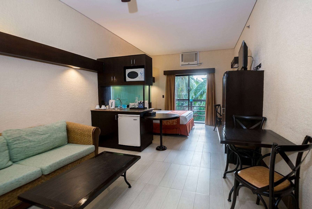 Microtel By Wyndham Boracay in Balabag, Philippines