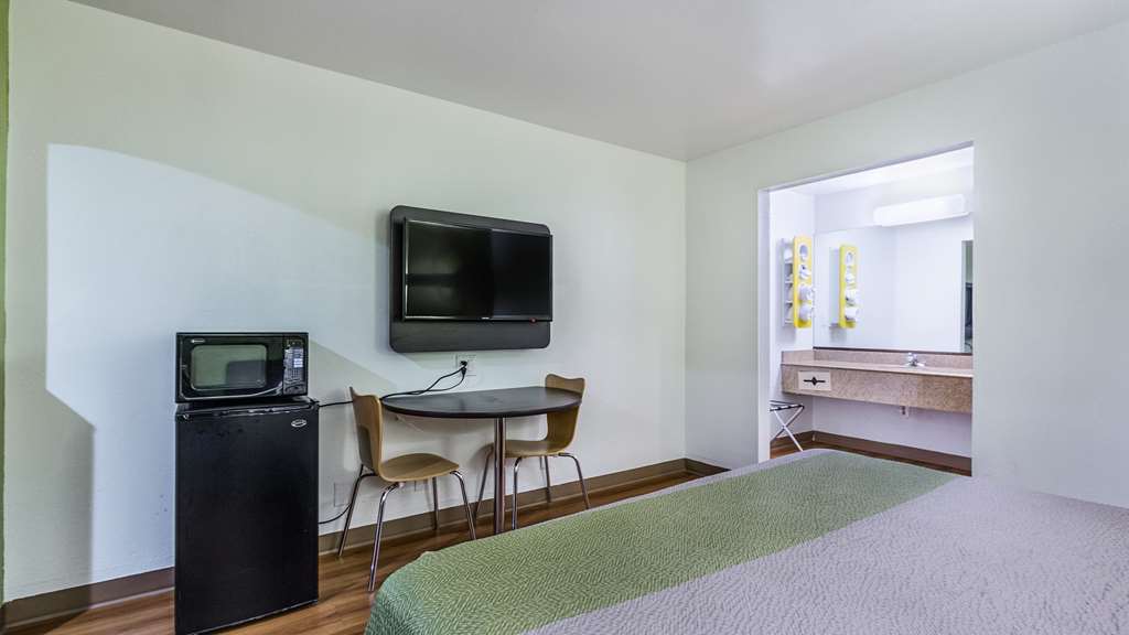Motel 6 San Marcos TX North - photo 18