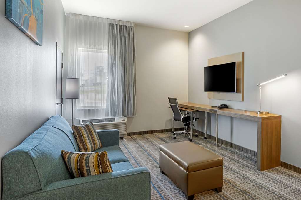 MainStay Suites North Central York - photo 12