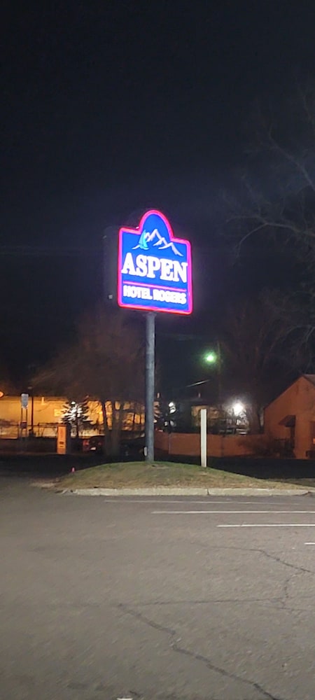 Aspen Hotel Rogers - photo 21