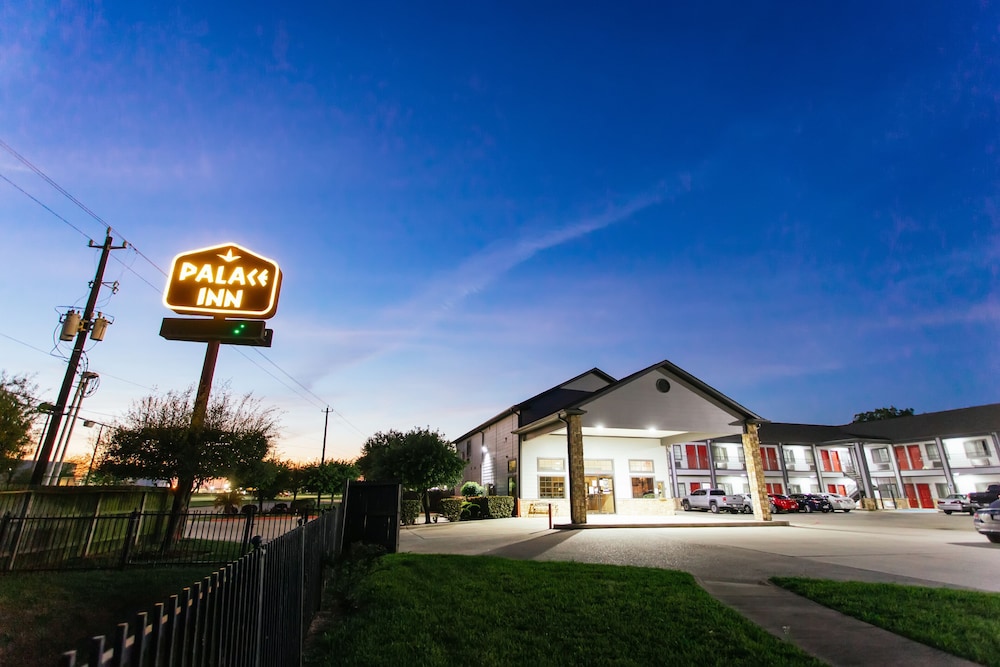 Palace Inn Baytown Spur TX 330 - photo 53