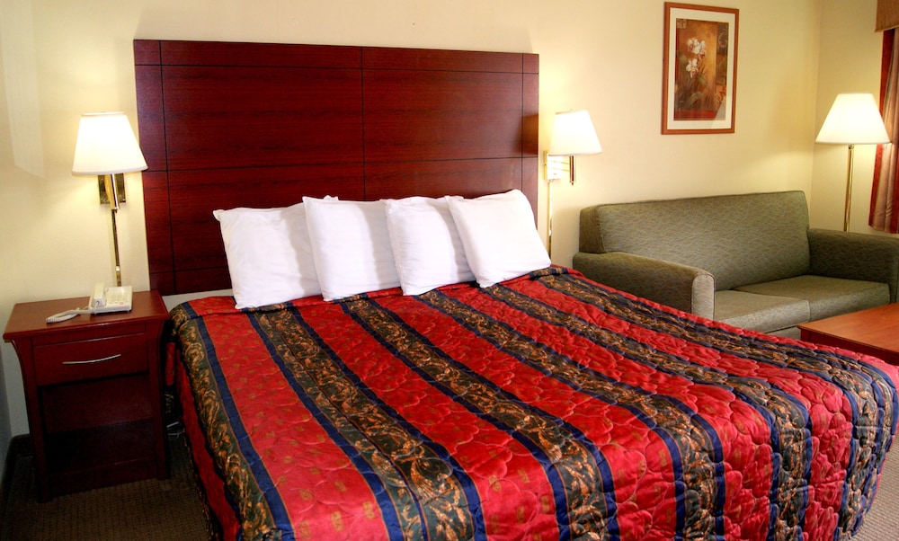 Red Carpet Inn - photo 10