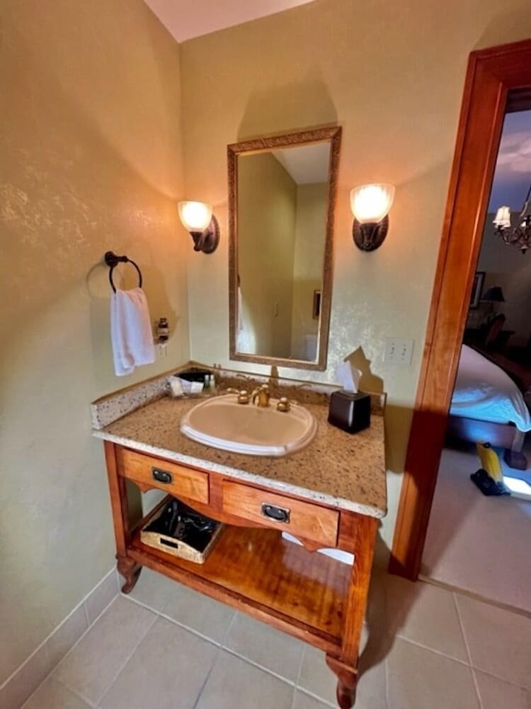 The Port Hotel - photo 21