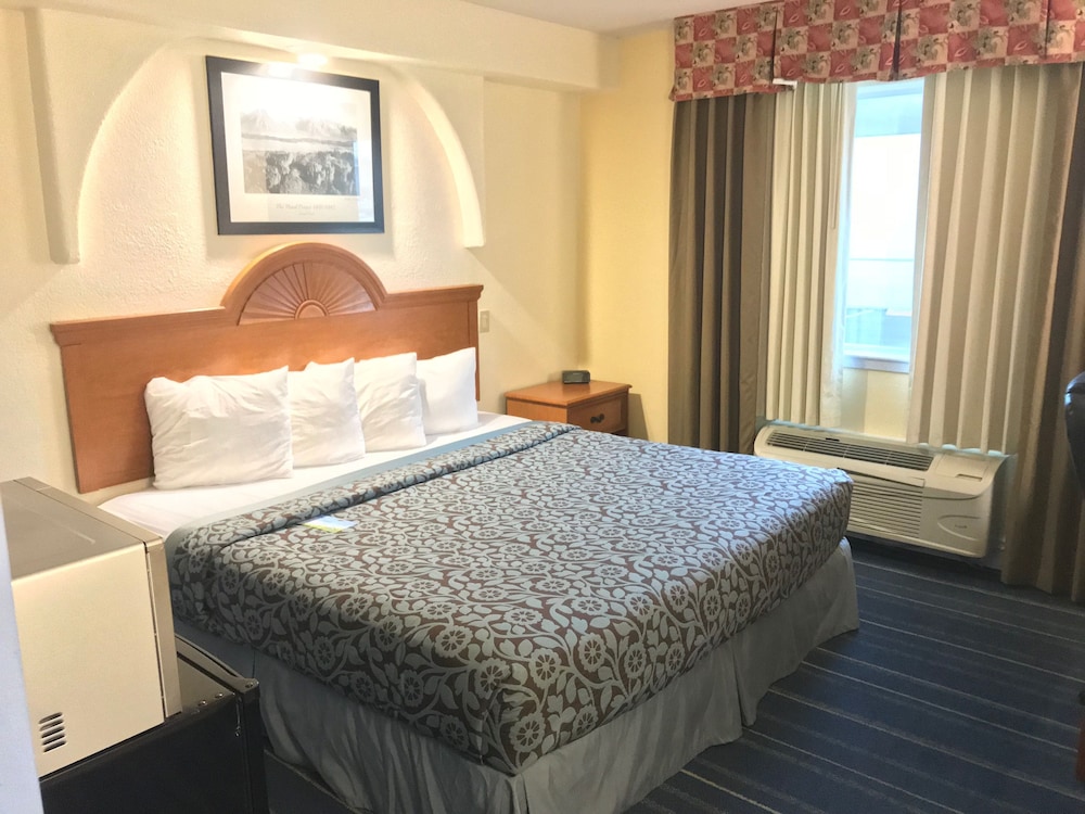 Days Inn by Wyndham San Antonio Airport - photo 13