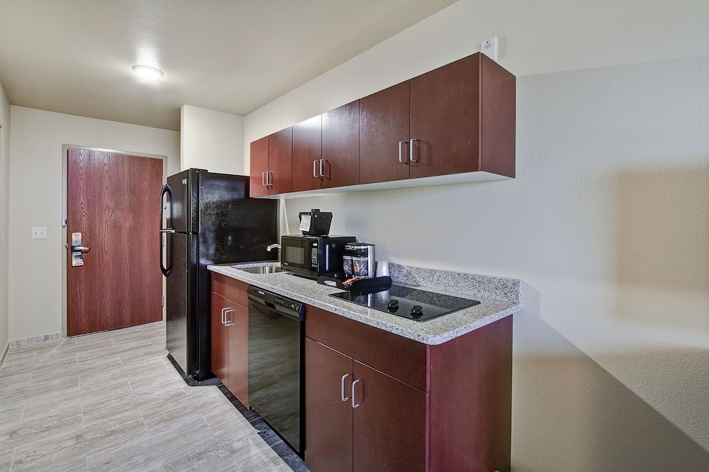 Cobblestone Hotel & Suites Pulaski Green Bay - photo 26
