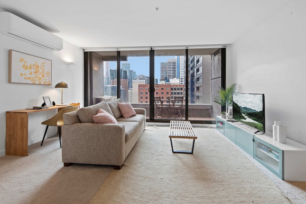 Harmonia Flats - carbon neutral hotel in Unknown City