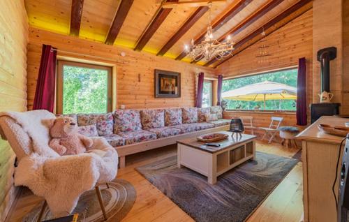 Lika holiday home Mazini — 4-Star Luxury Hotel in Gracac, Croatia