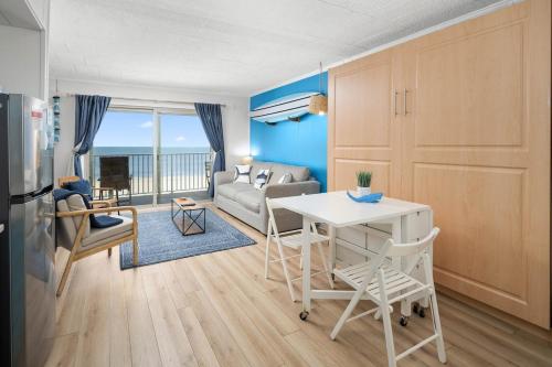 Cara Mar 305 Salty Shark in Ocean City, United States