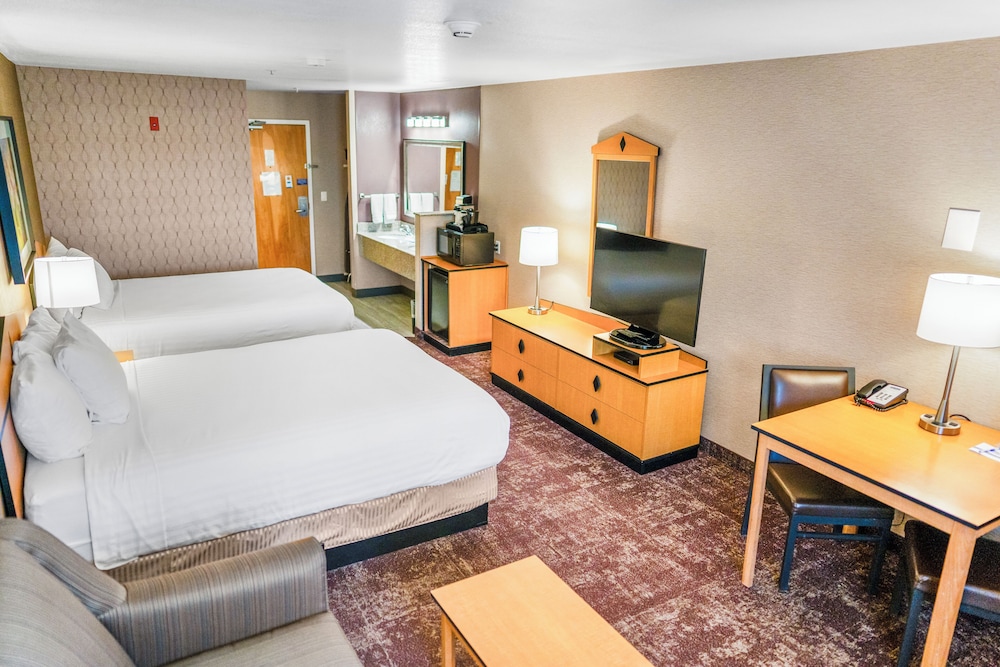 Crystal Inn Hotel & Suites West Valley City - photo 11