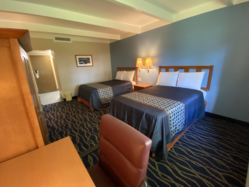 Economy Inn North Randall - photo 24