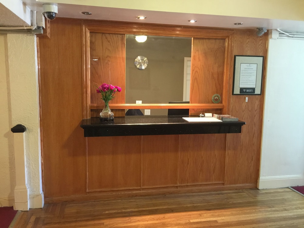Nash Hotel - photo 4