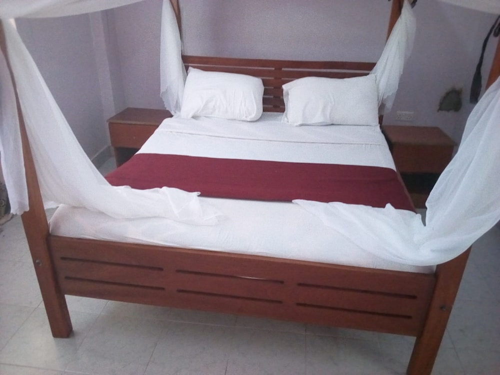 Summer Springs Hotel — Mwingi — photo 5