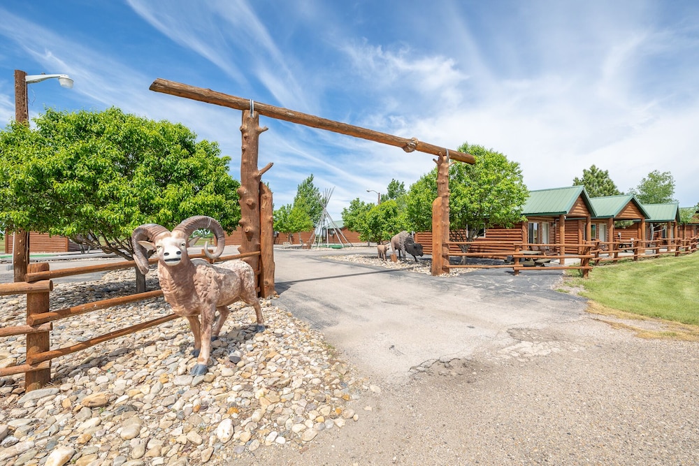 Badlands Frontier Cabins - featured photo