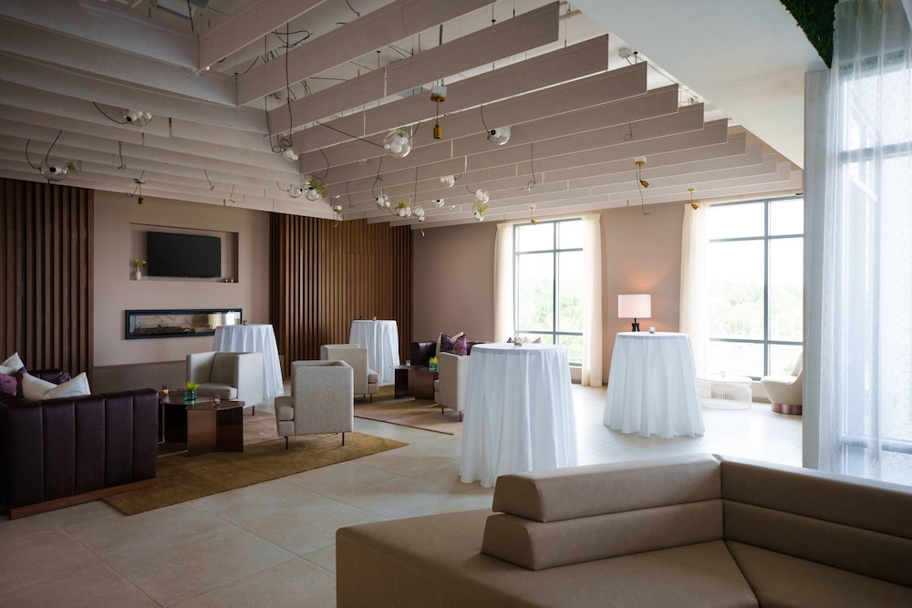 AC Hotel by Marriott Tallahassee Universities at the Capitol - photo 7