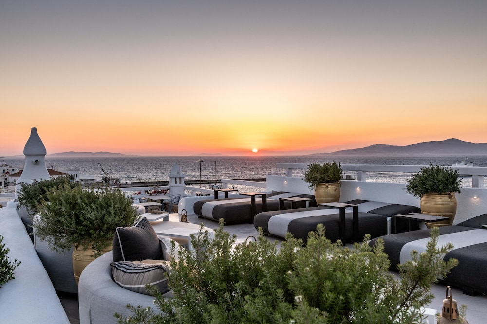 The TownHouse Mykonos — 5-Star Luxury Hotel in Mykonos, Greece