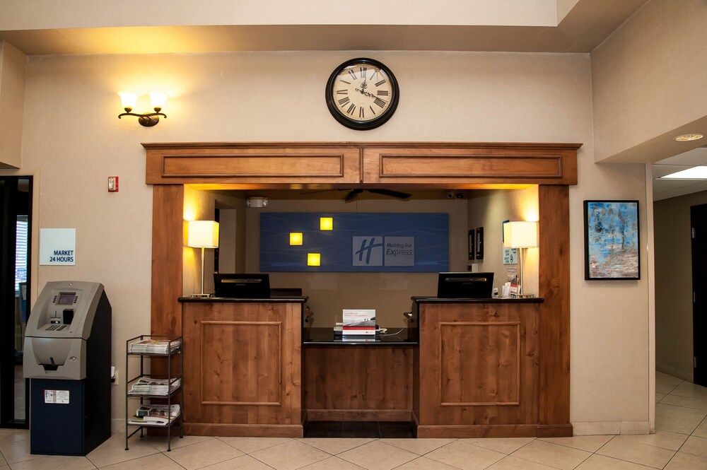 Holiday Inn Express Airport Tucson by IHG — hotel near Tucson International Airport