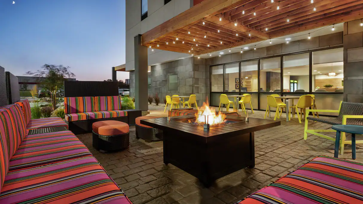 Home2 Suites by Hilton Bloomington Normal - photo 20
