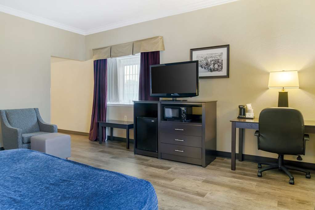 Best Western Greenfield Inn - photo 42