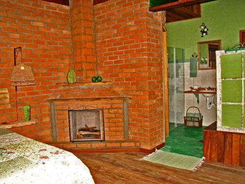 Chalé dos Gnomos - carbon neutral hotel in Maua