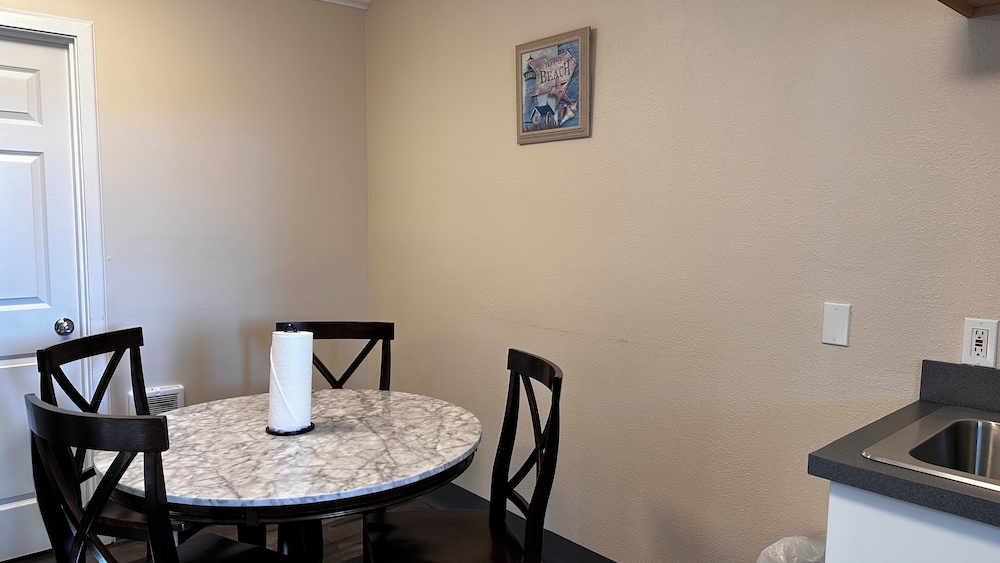 The Coastal Inn and Suites - photo 83