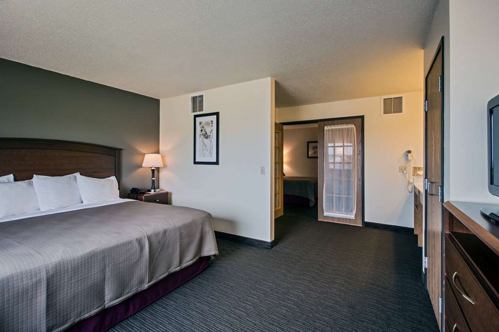 AmericInn by Wyndham Grundy Center - photo 18
