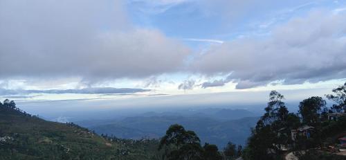 Thumb Up Family Rest in Haputale, Sri Lanka
