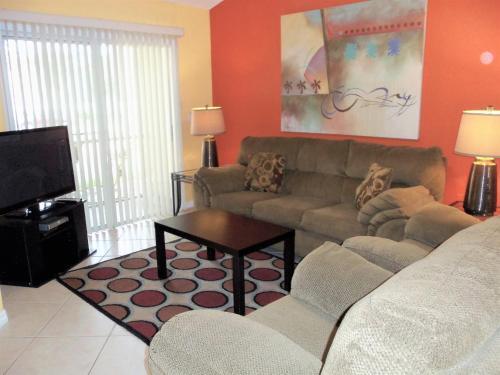 Grand Palms Resort by Sun Country Villas - photo 2
