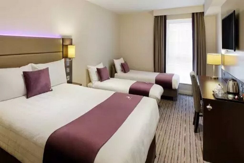 Premier Inn Epsom Central — Epsom — photo 4