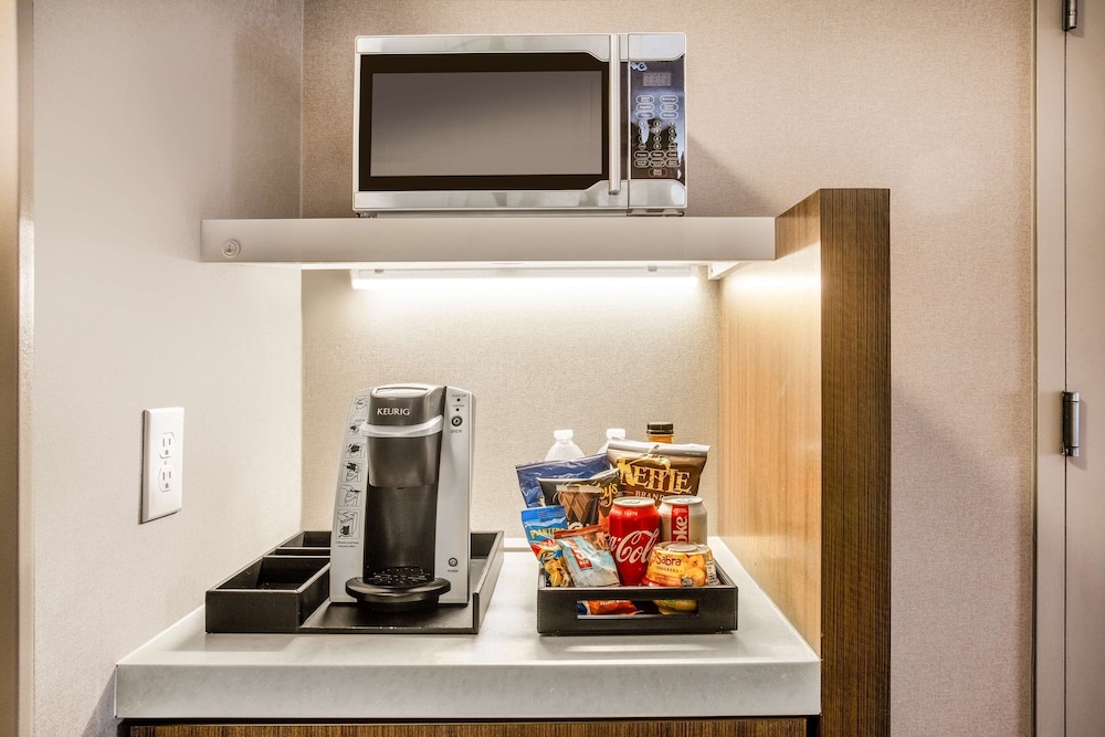 Hilton Garden Inn Islip MacArthur Airport - photo 14