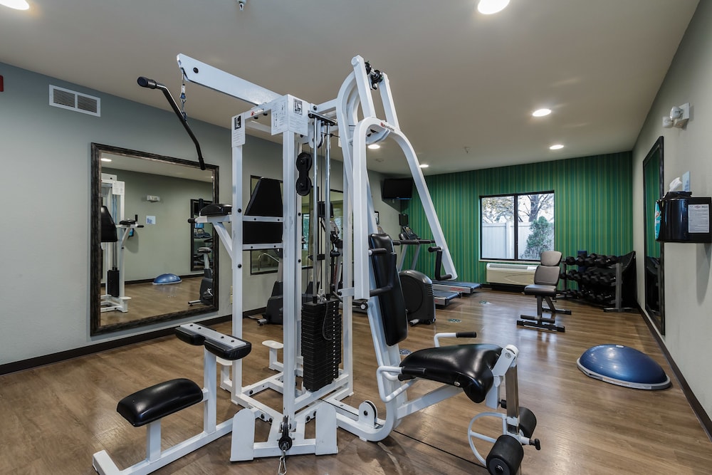 Holiday Inn Express Hotel & Suites South Bend by IHG - photo 60