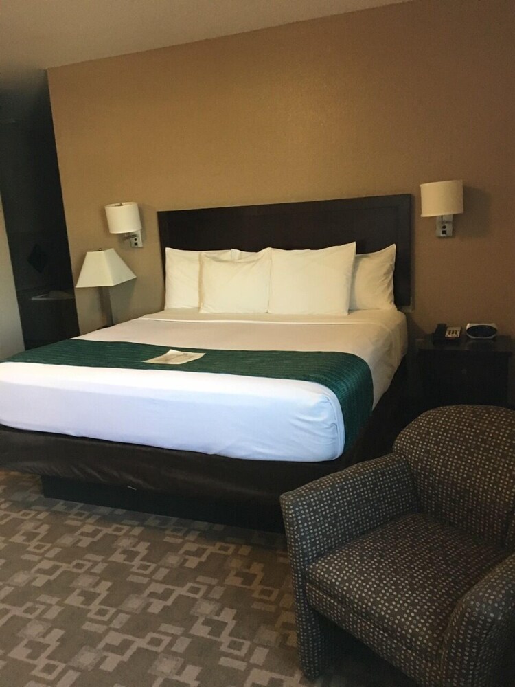 Suburban Extended Stay LaPlace - photo 15