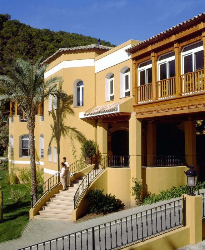 Altea Beach Apartments — 4-Star Luxury Hotel in Altea, Spain
