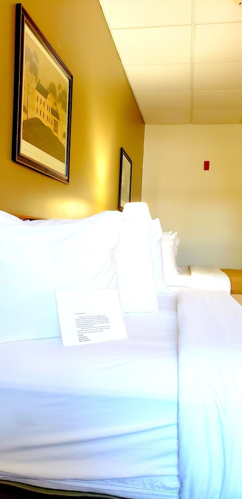 Lodging on the Square - photo 26