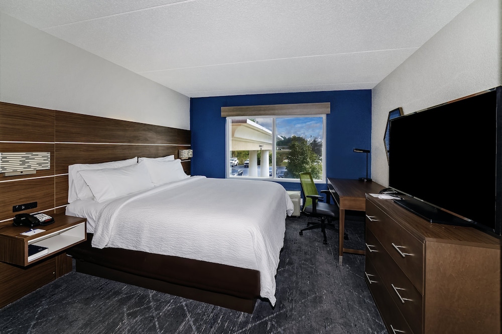 Holiday Inn Express and Suites Walterboro I 95 - photo 9