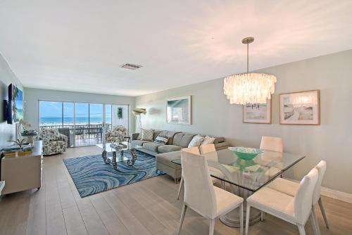 Crescent Royale 402 in Siesta Key, United States