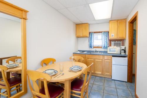 Kebek 3 Oceanside Motel - photo 22