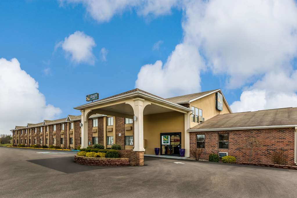 Quality Inn I 74 Batesville - photo 2