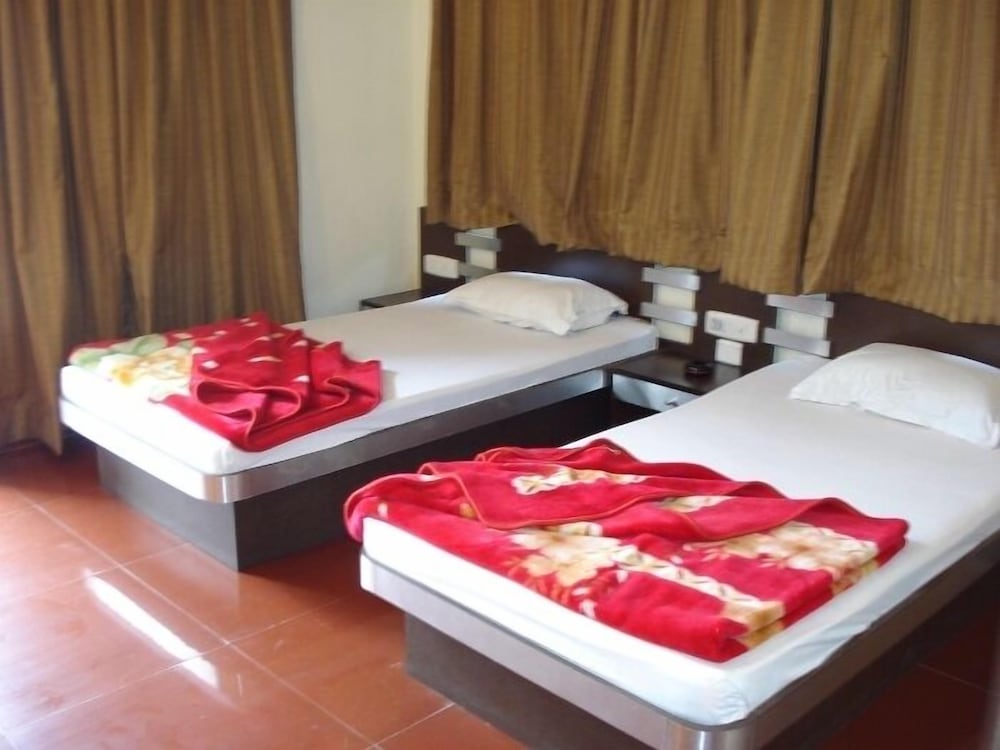 The Lake Land Country Club Residency — Haora