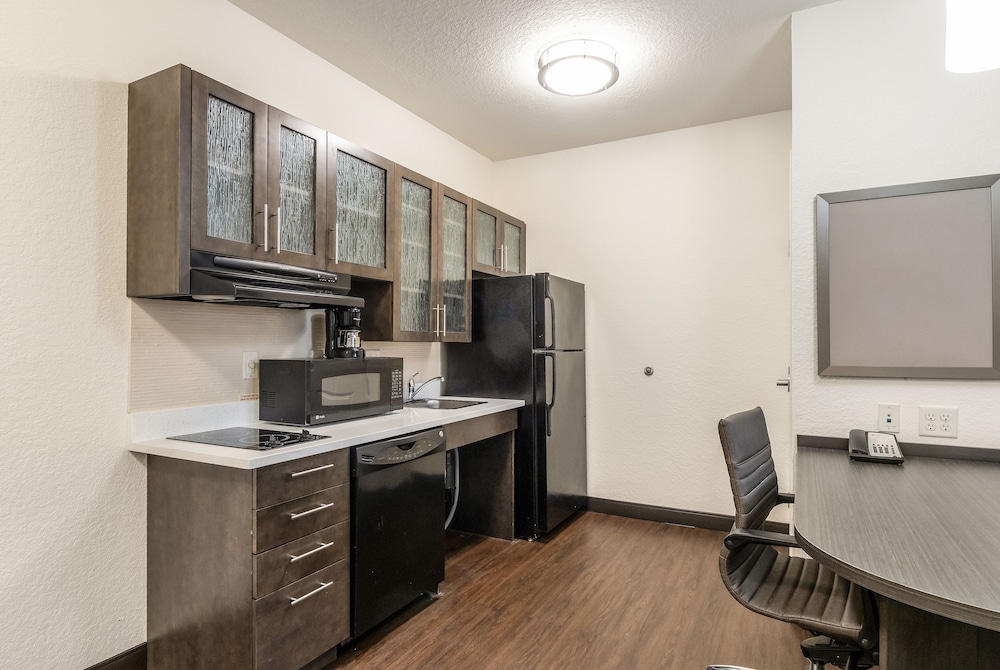 Candlewood Suites Portland Airport by IHG - photo 40