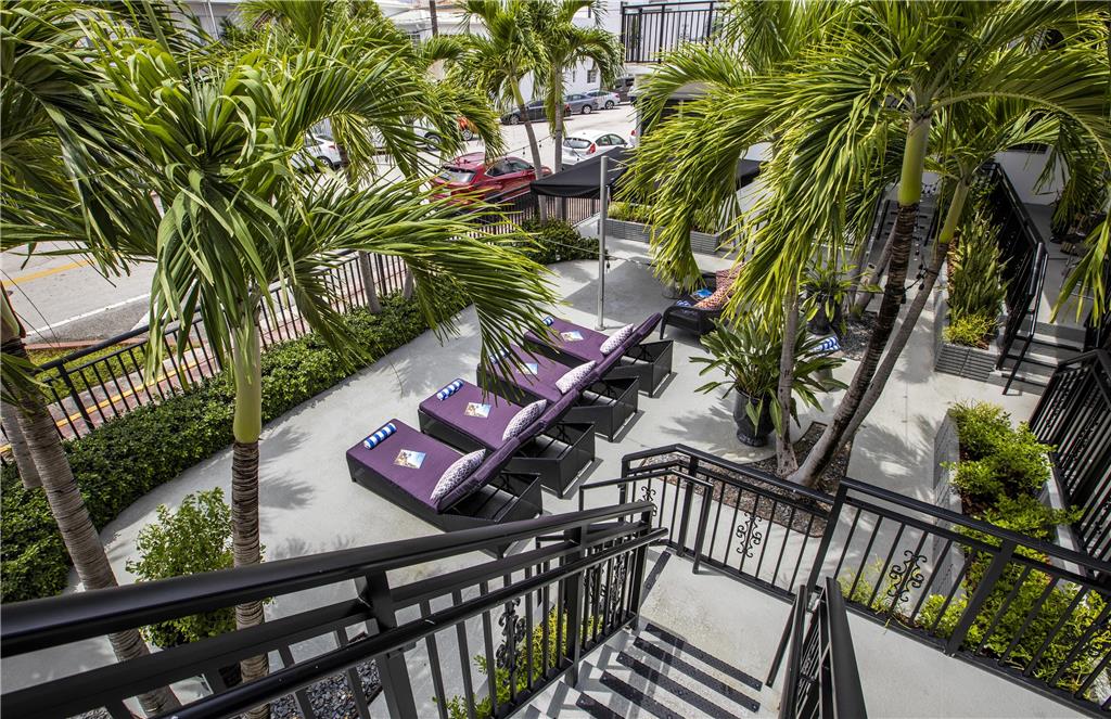 Beachside All Suites Hotel - photo 13