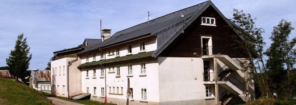 Hotel le Rouge Gazon in Saint-Maurice-Sur-Moselle, France