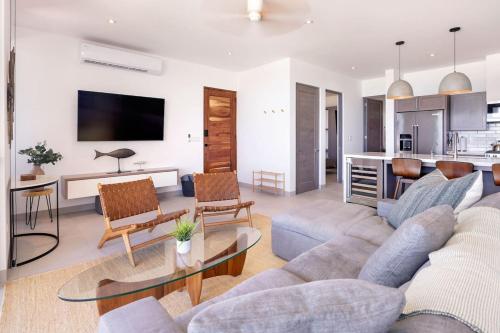 Oceanfront Condo Steps Away From Cerritos Beach — 4-Star Luxury Hotel in El Pescadero, Mexico