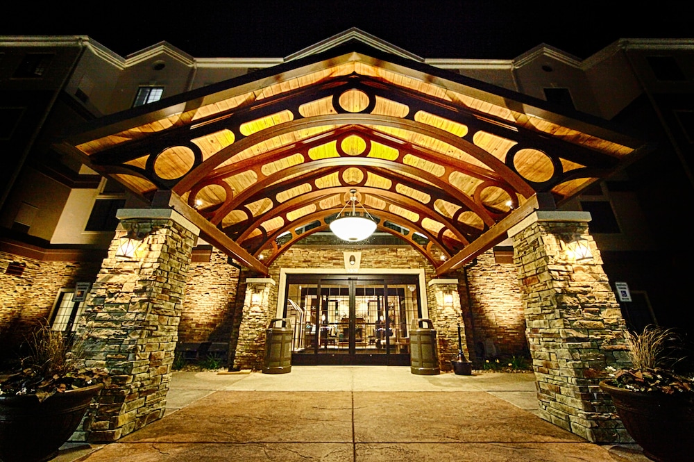 Staybridge Suites Minot an IHG Hotel - photo 2