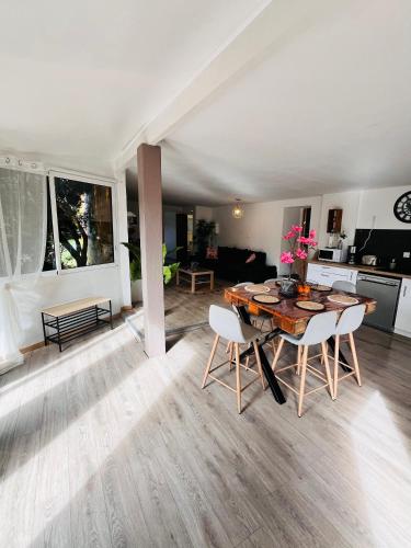 Location T3 Jardin Avec Piscine — hotel in Meze