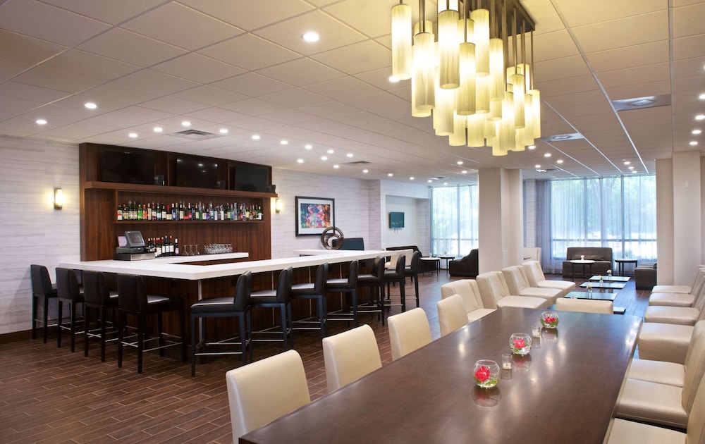 Embassy Suites by Hilton Detroit Livonia Novi - photo 33