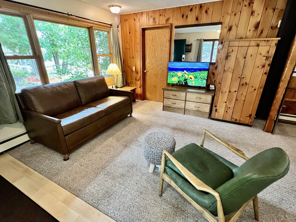 Thomsonite Beach Inn - photo 57